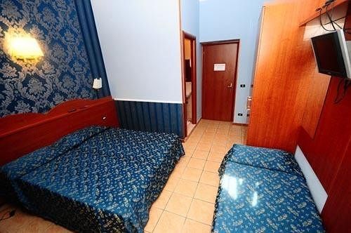 Termini Station Rooms Рим Экстерьер фото