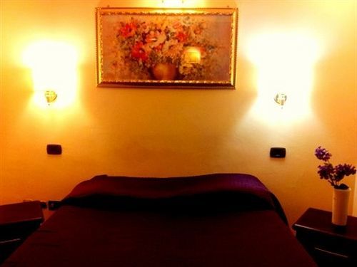 Termini Station Rooms Рим Экстерьер фото