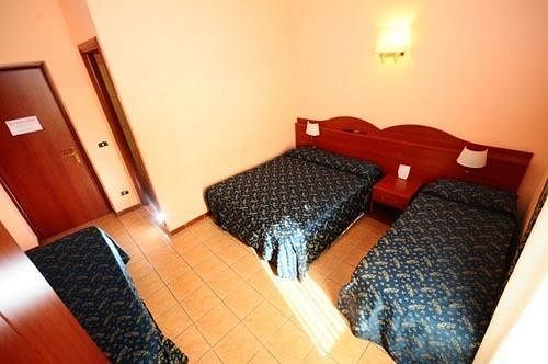 Termini Station Rooms Рим Экстерьер фото